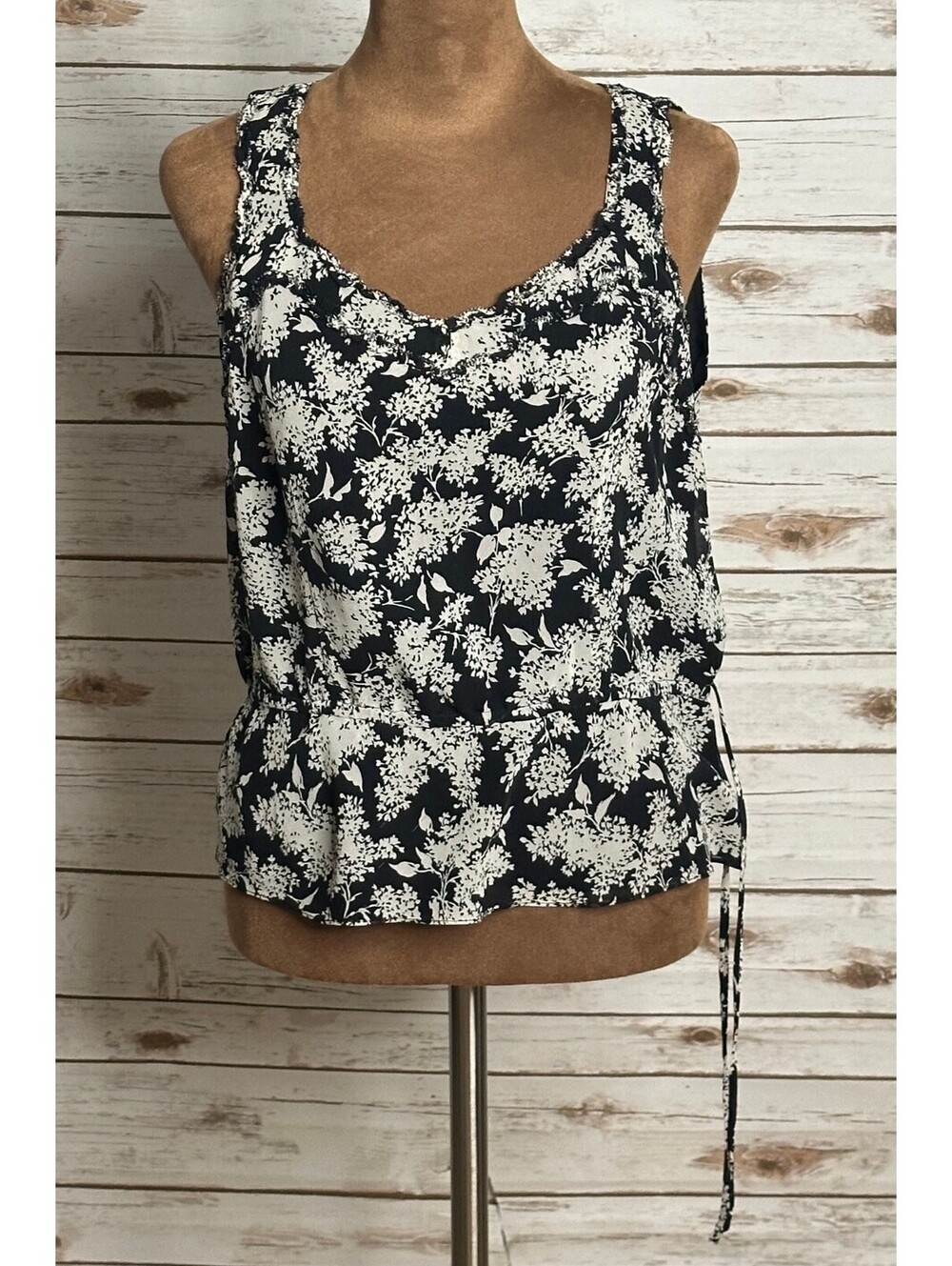 Ann Taylor black ivory floral sleeveless 100% silk peplum top 8P cottagecore